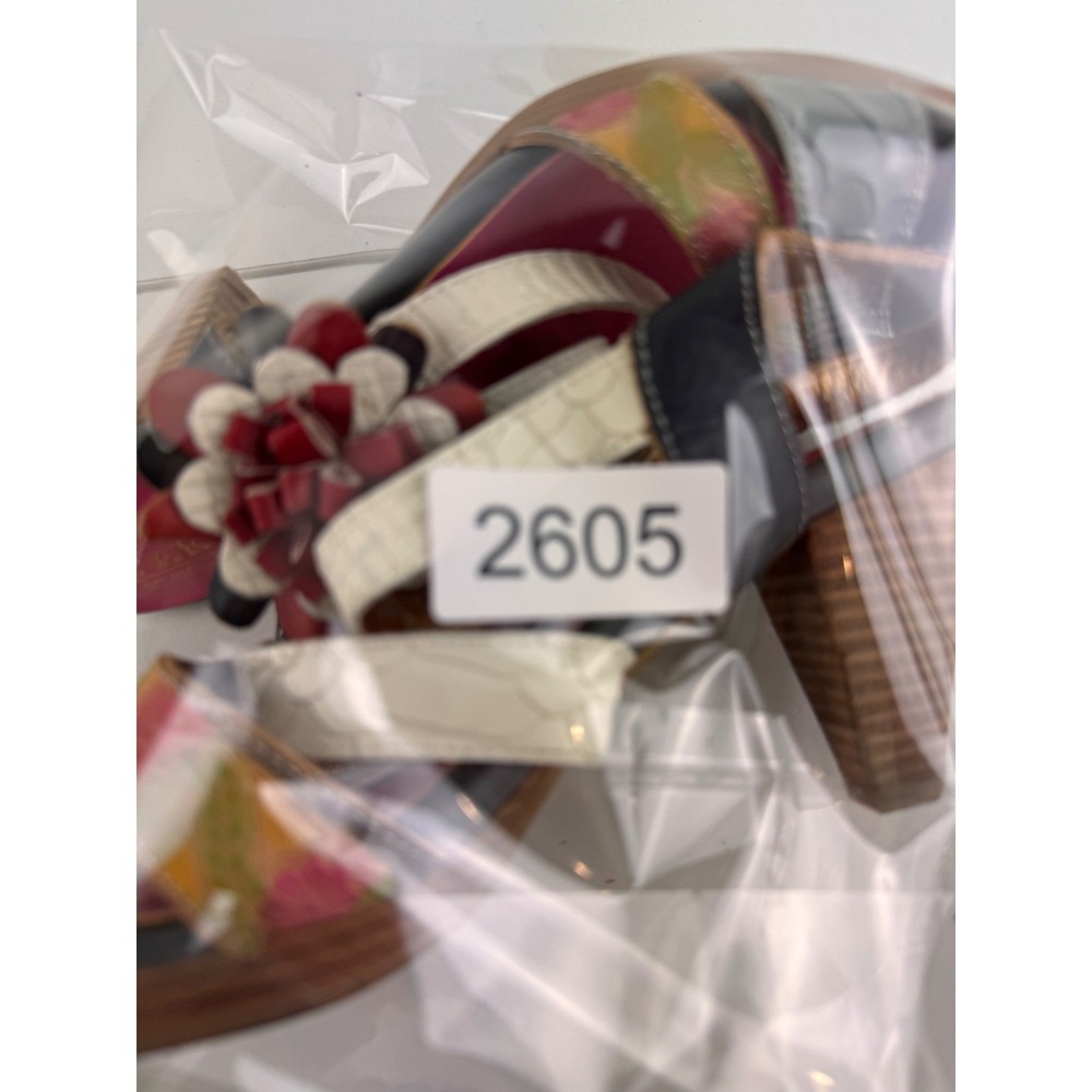 Multicolor Floral Accent Women’s Sandals in Pink, Cream & Gray - Picture 8 of 8